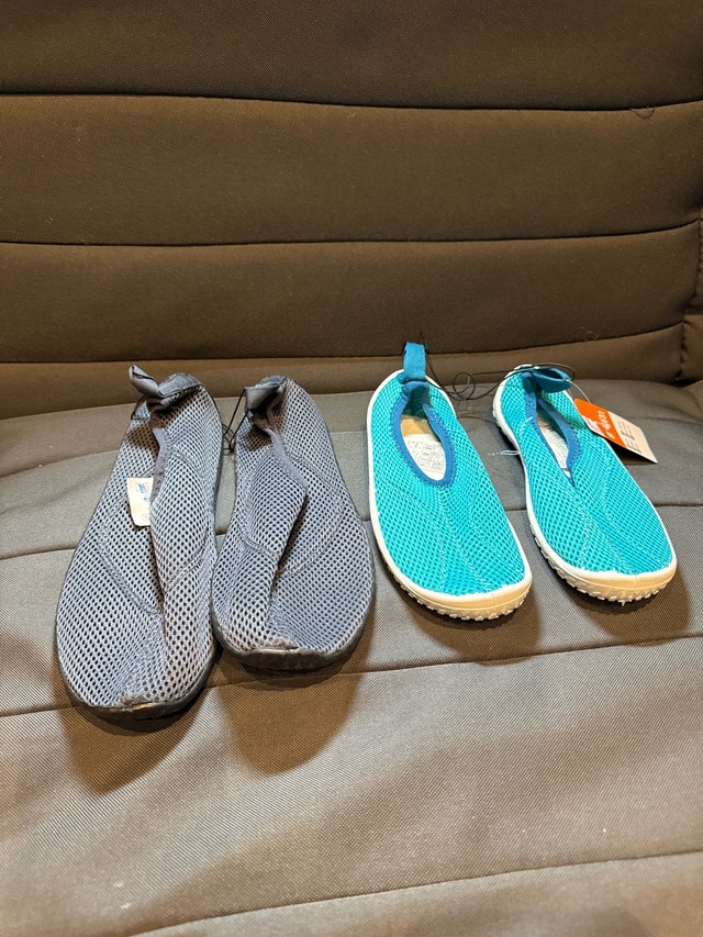 2 Pairs of Kids Aquashoes (New)