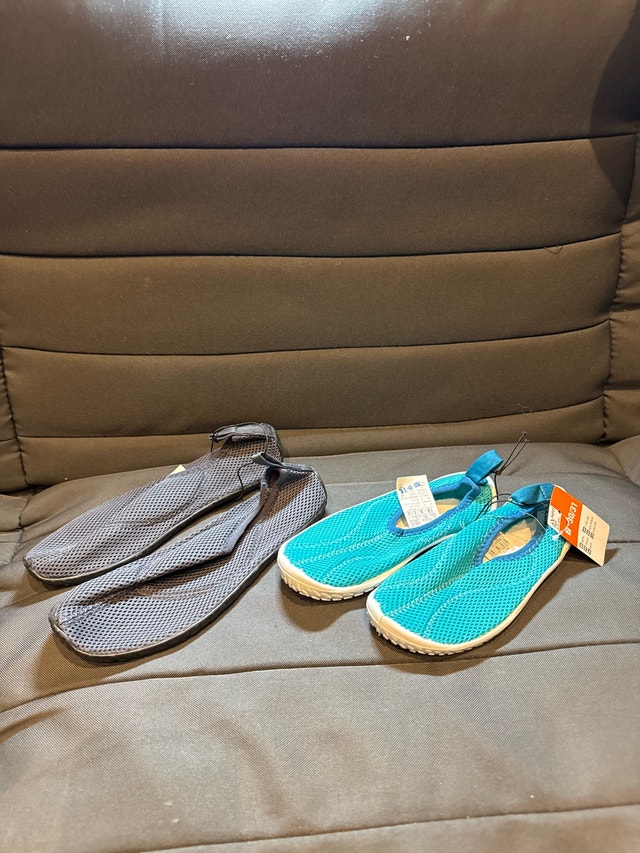 2 Pairs of Kids Aquashoes (New) - photo 4