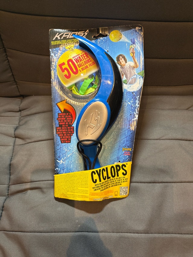 250 water balloons, and launcher - photo 2