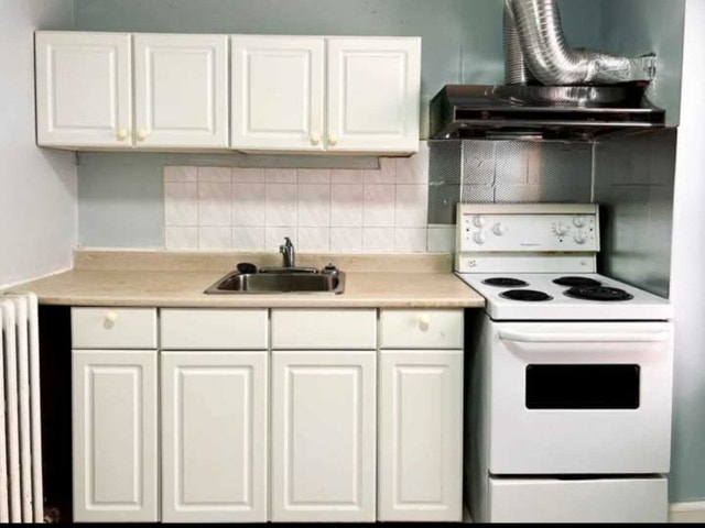 Private Room for Rent Near UofT and TMU - photo 3