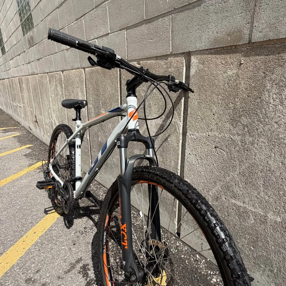 GT Aggressor Mountain Bike - photo 2
