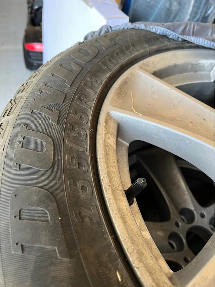 18" Alloy Wheels with Dunlop Tires (255/55R18) - Set of 4 - photo 2