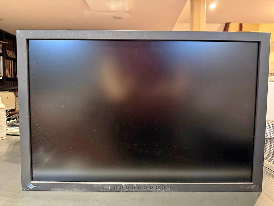 Eizo monitor 24 inch LCD