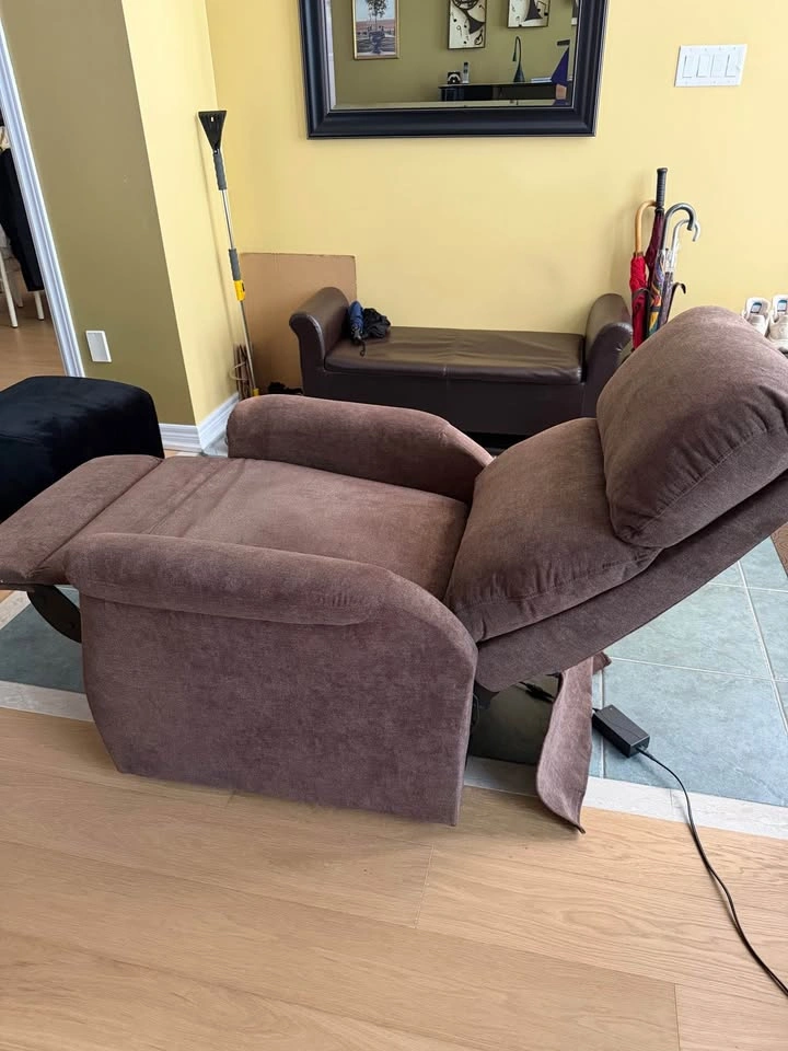 Power Lift Recliner Chair (Brown) - photo 2