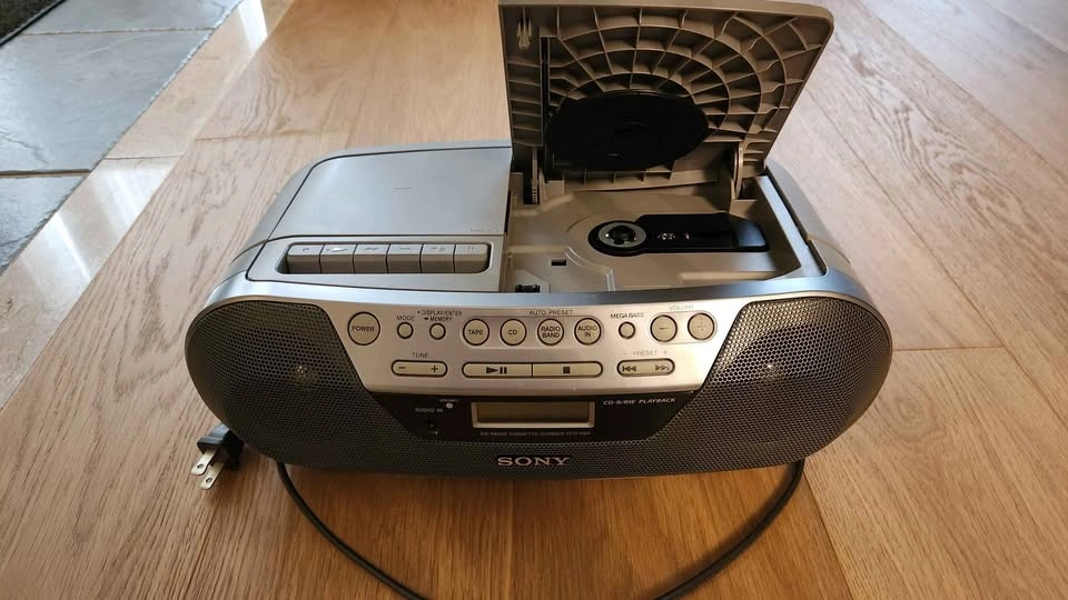 Sony Radio/CD/Cassette Player - photo 2