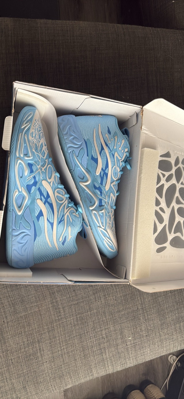 PUMA LaMelo Ball MB.04 Blue/White Basketball $60 - photo 4