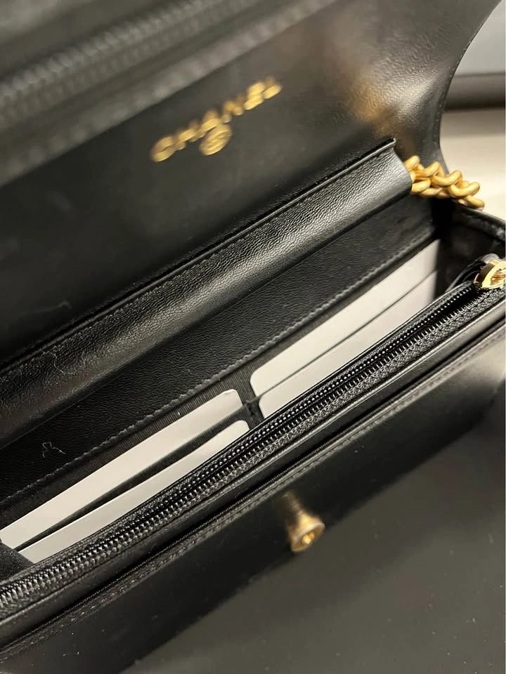 Authentic Chanel Boy WOC-Black Lambskin w: Aged Gold hardware - photo 3