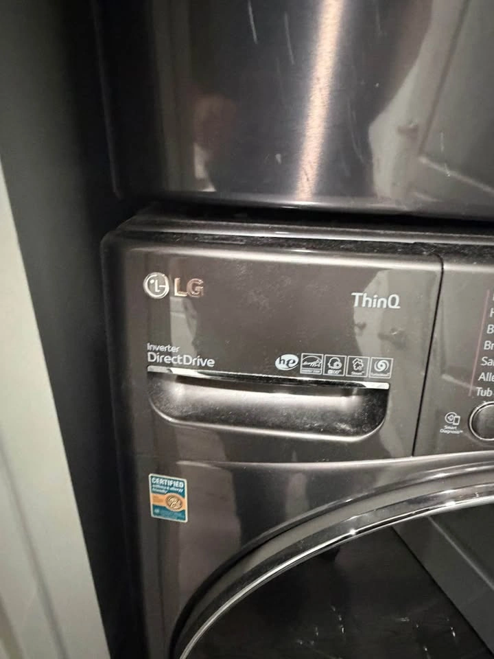 LG ThinQ Stackable Washer and Dryer Set - photo 2