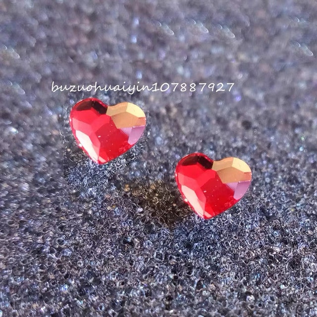 Red crystal heart-shaped earrings - photo 2