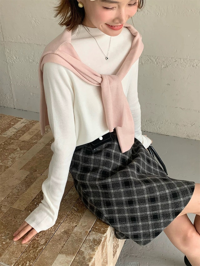 Soft and cozy fine wool, mock neck slimming knit base layer top - photo 2