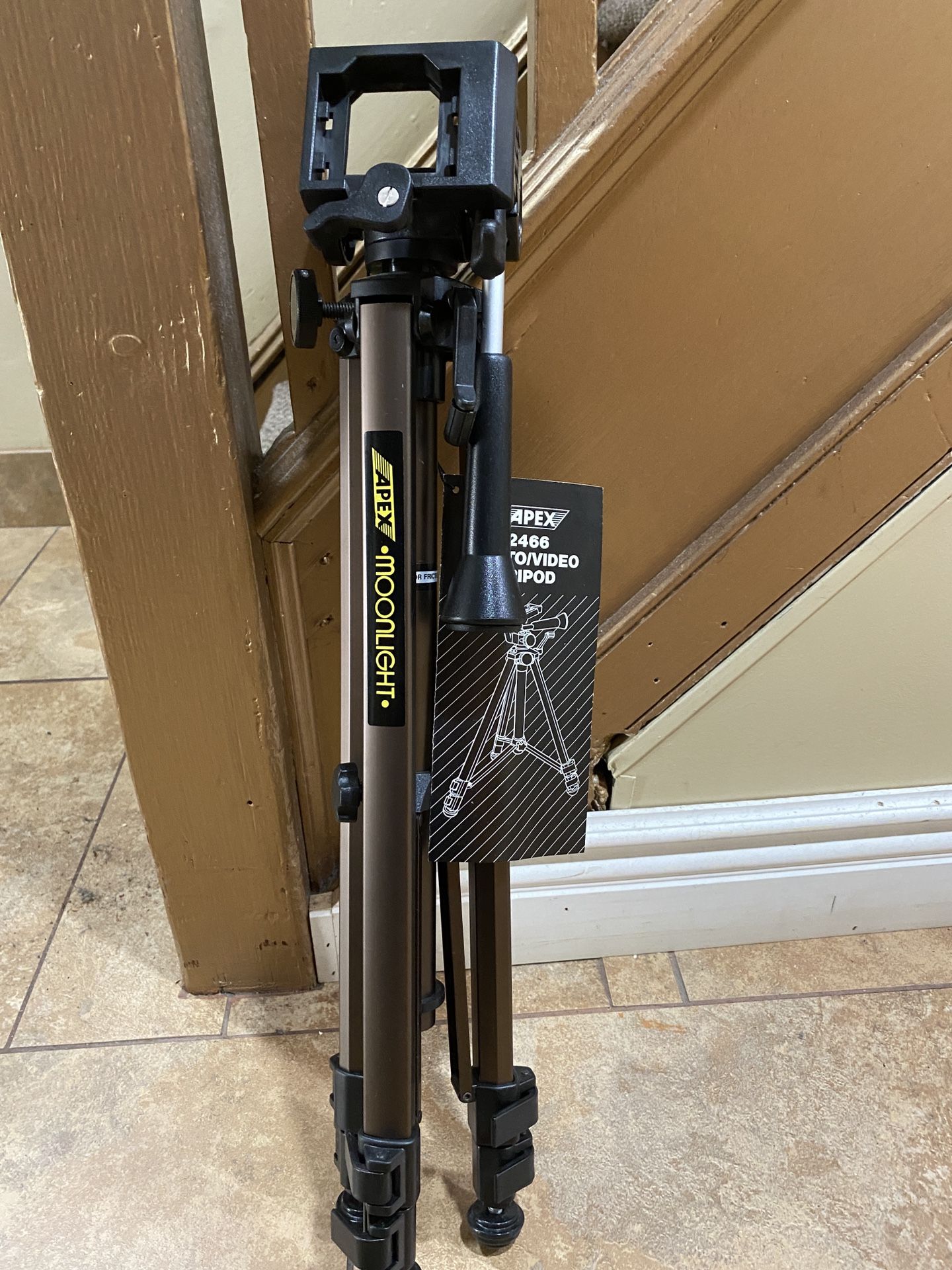 Tripod - photo 2
