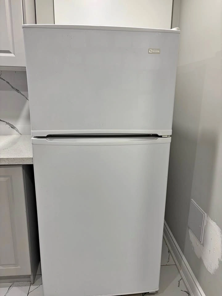 Maytag Top-Freezer Refrigerator
