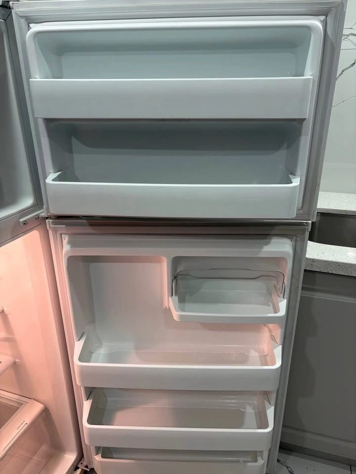 Maytag Top-Freezer Refrigerator - photo 2
