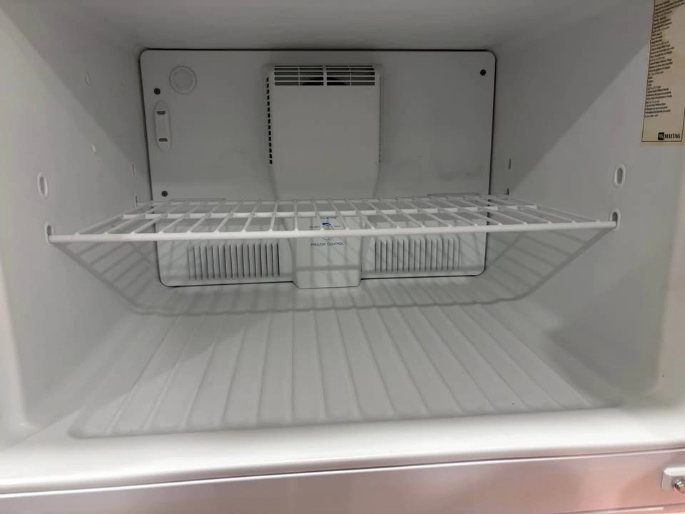 Maytag Top-Freezer Refrigerator - photo 4
