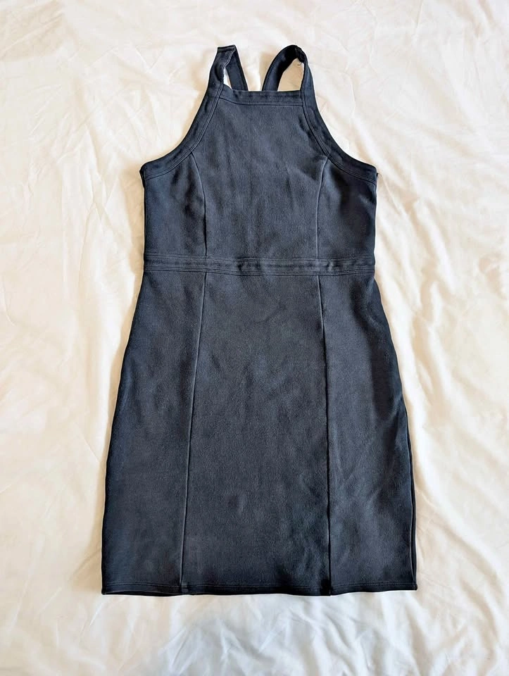 Abercrombie & Fitch Stretchy Dress with Cutout
