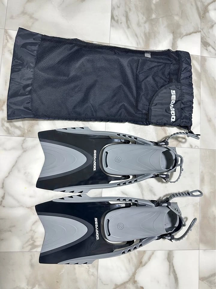 Sea-Doo Adult Swim Fins. Size S/M.
