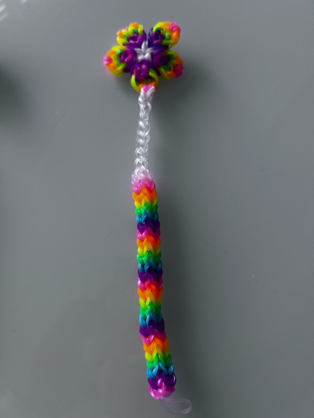Cute Handmade Loom Band Pencil Charms - photo 3