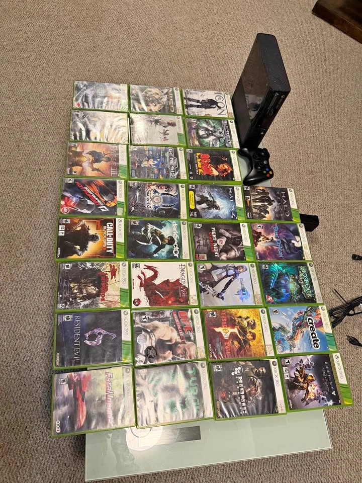 Xbox 360 lot with 30 games