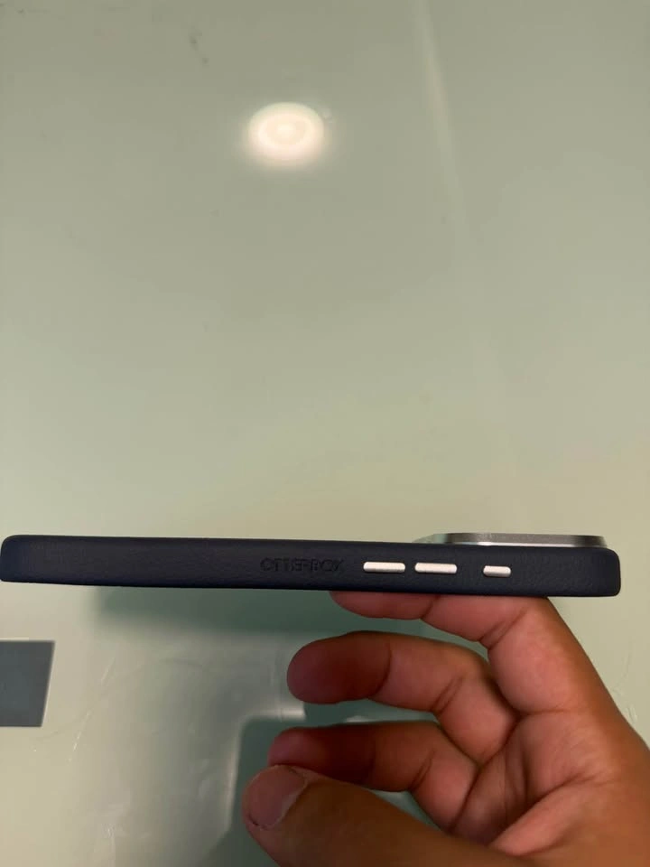 iPhone 17 pro max otterbox - photo 3