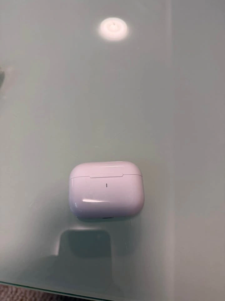 Bluetooth earbuds - photo 2