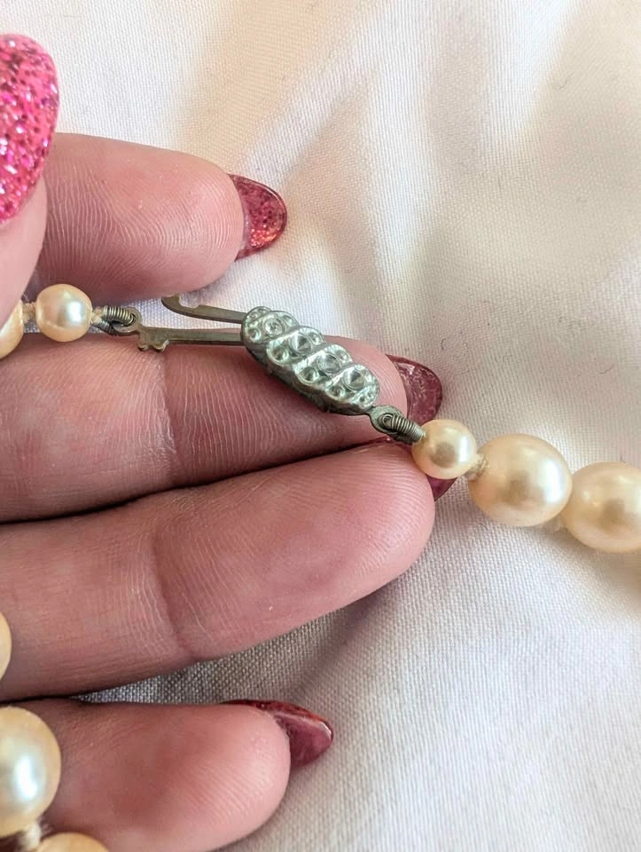 Vintage Costume Pearl Necklace - photo 2