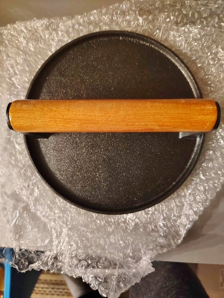 Round Cast Iron Grill Press / Bacon & Burger Weight