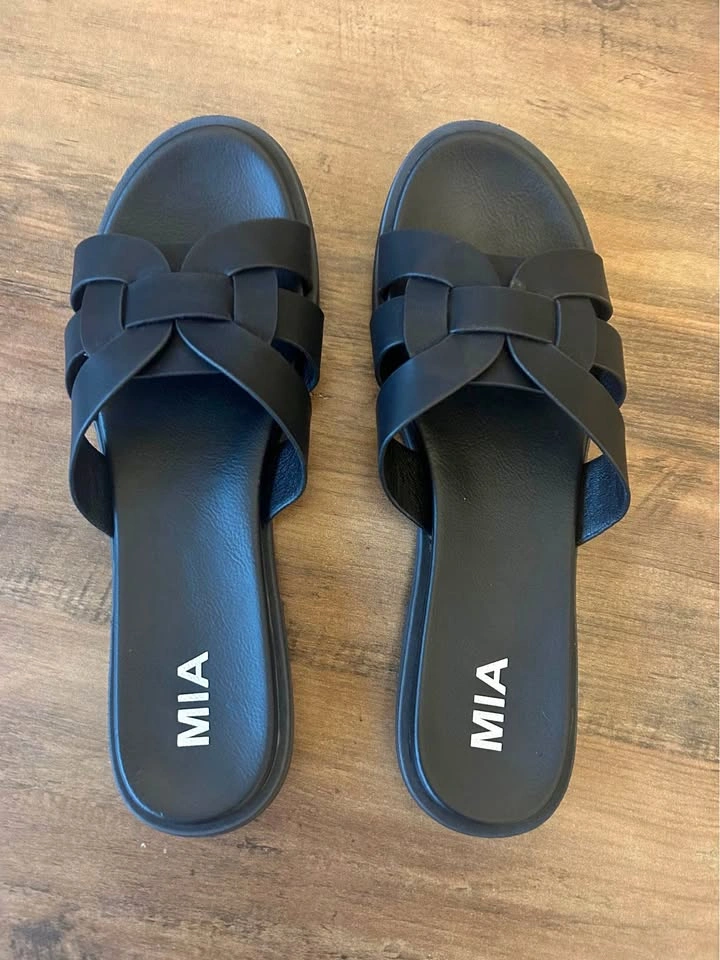 Mia Black Slides
