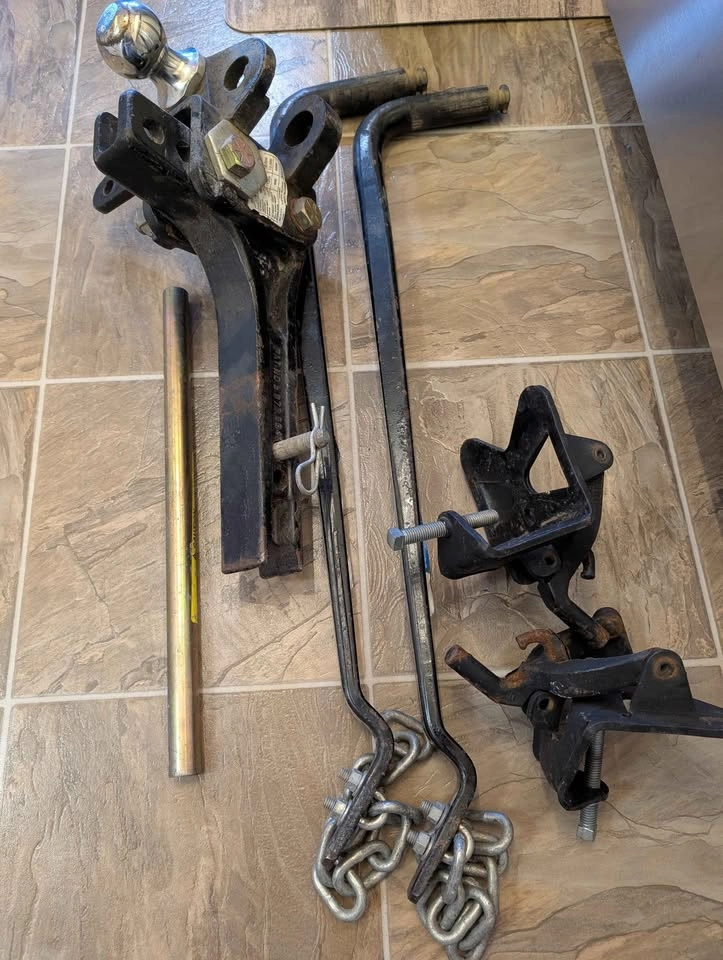 Weight Distribution Hitch with 2-5/16" Ball, 10,000 lbs Capacity - photo 4