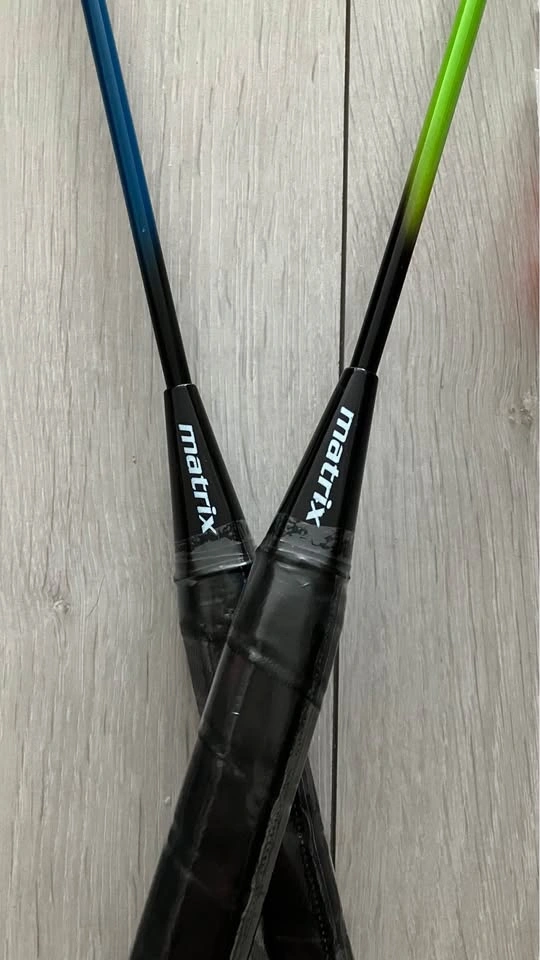 Matrix badminton rackets - photo 2