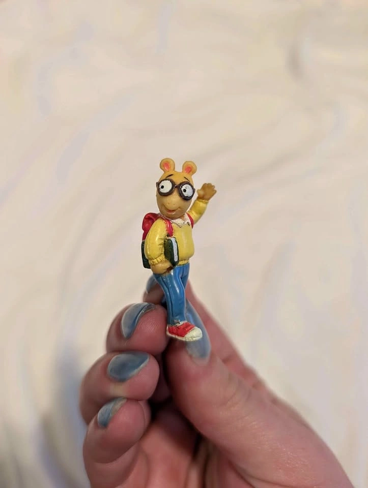 Arthur figurine bundle