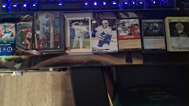 402 assorted trading cards bulk
