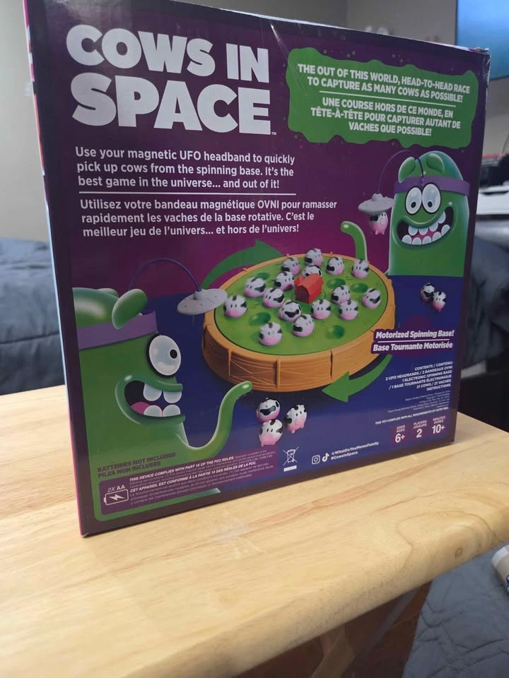 Relatable Cows in Space Board Game - photo 3