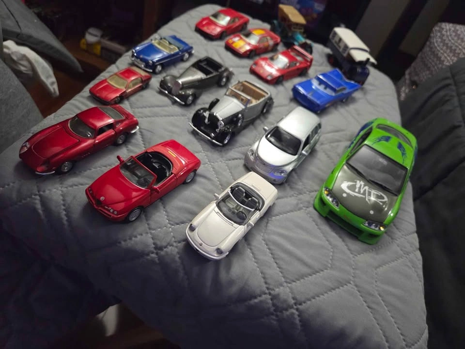 Vintage Die-Cast Car Collection (Lesney, Matchbox, Burago) - photo 4