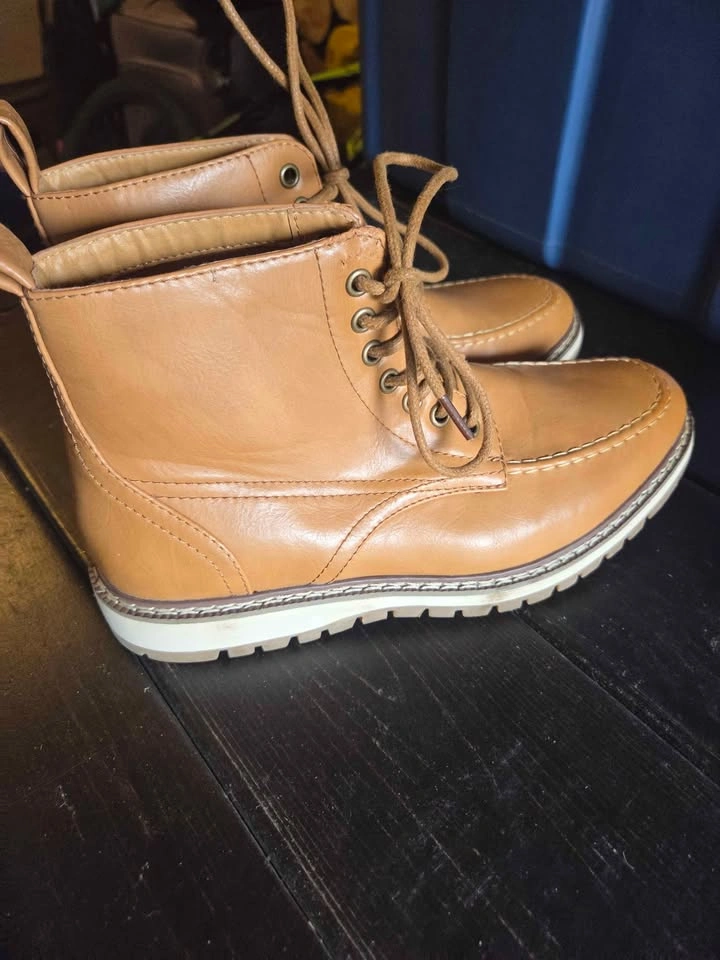Sierra Moc Toe Boots Size 8 - photo 2