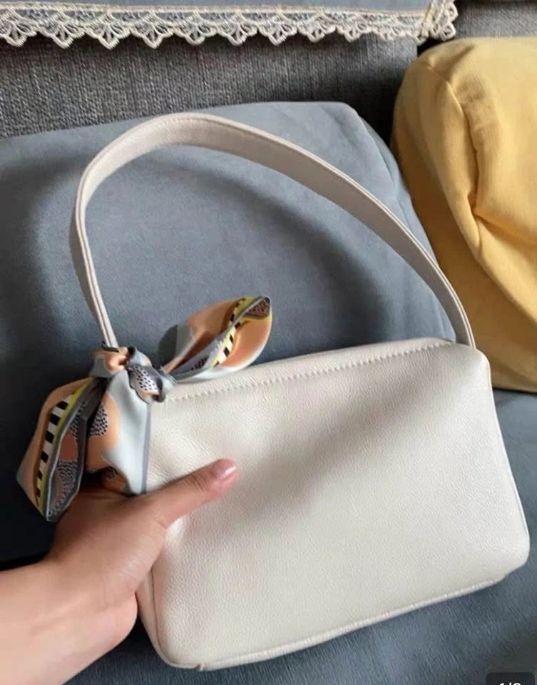 Super soft genuine leather white shoulder bag - photo 2