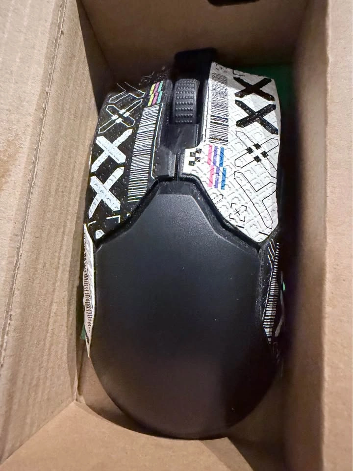 Razer Viper 8KHz Gaming Mouse - photo 2