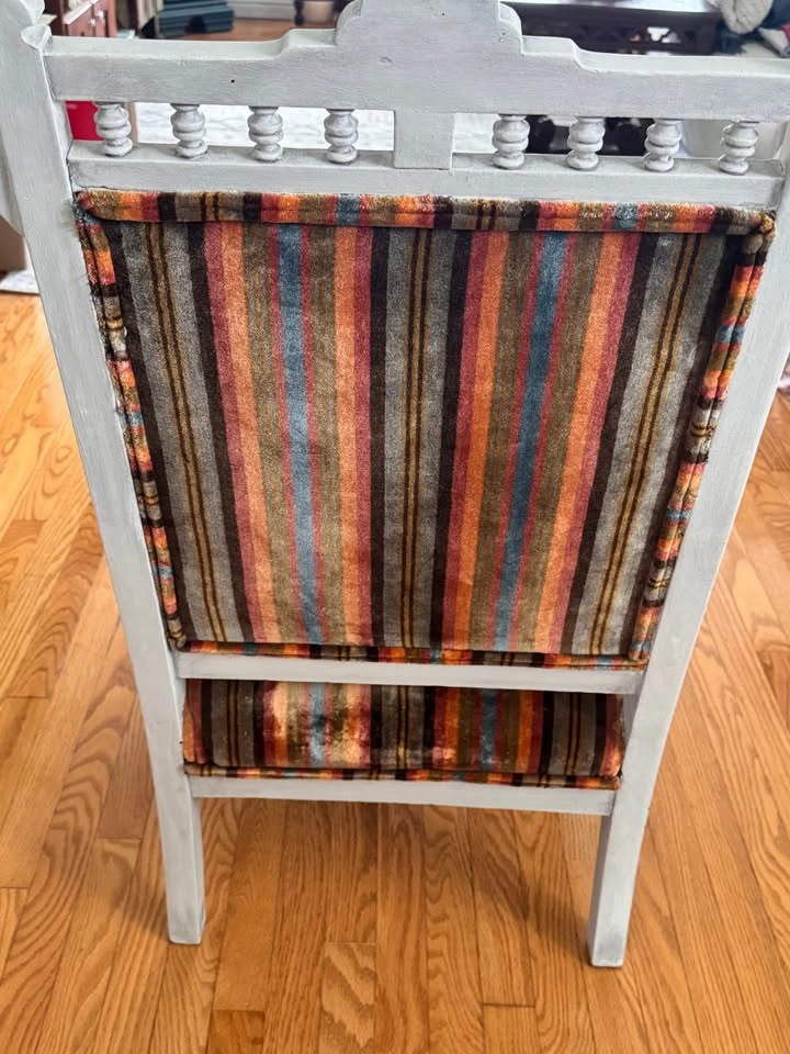 Vintage Painted Armchair with Striped Velvet Upholstery - photo 4