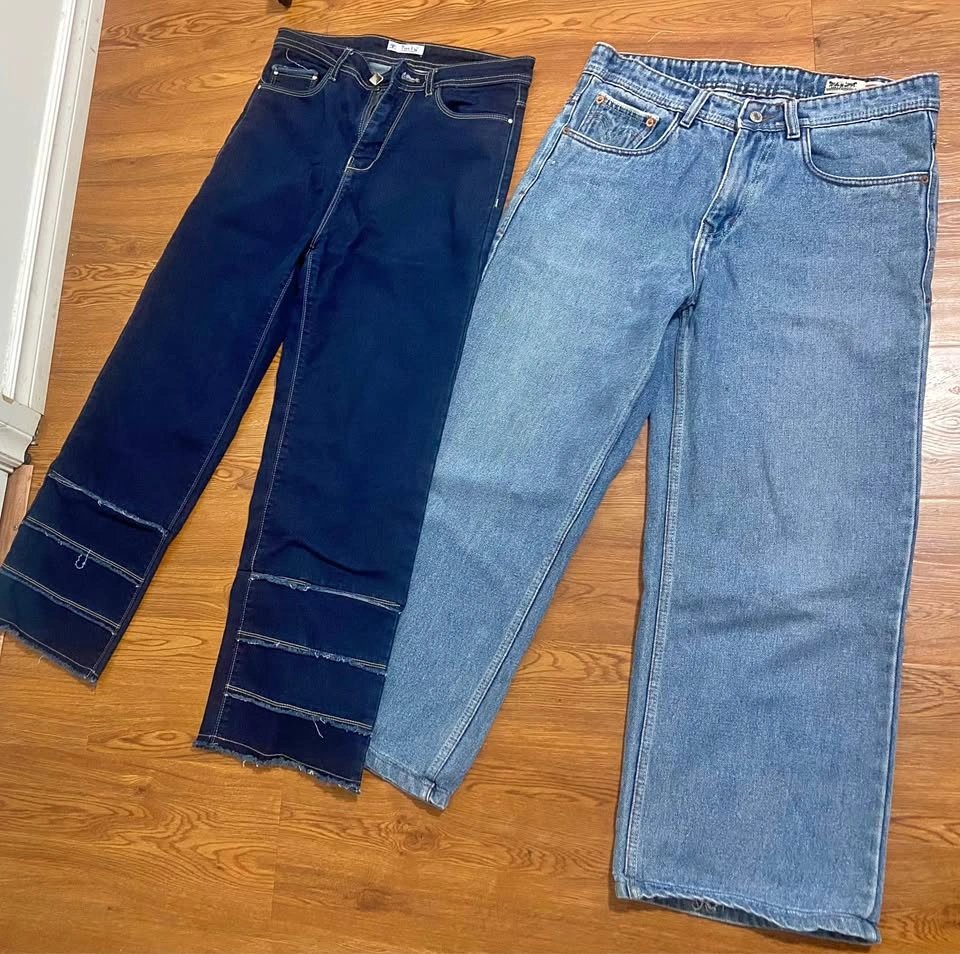 2 Jeans waist 30