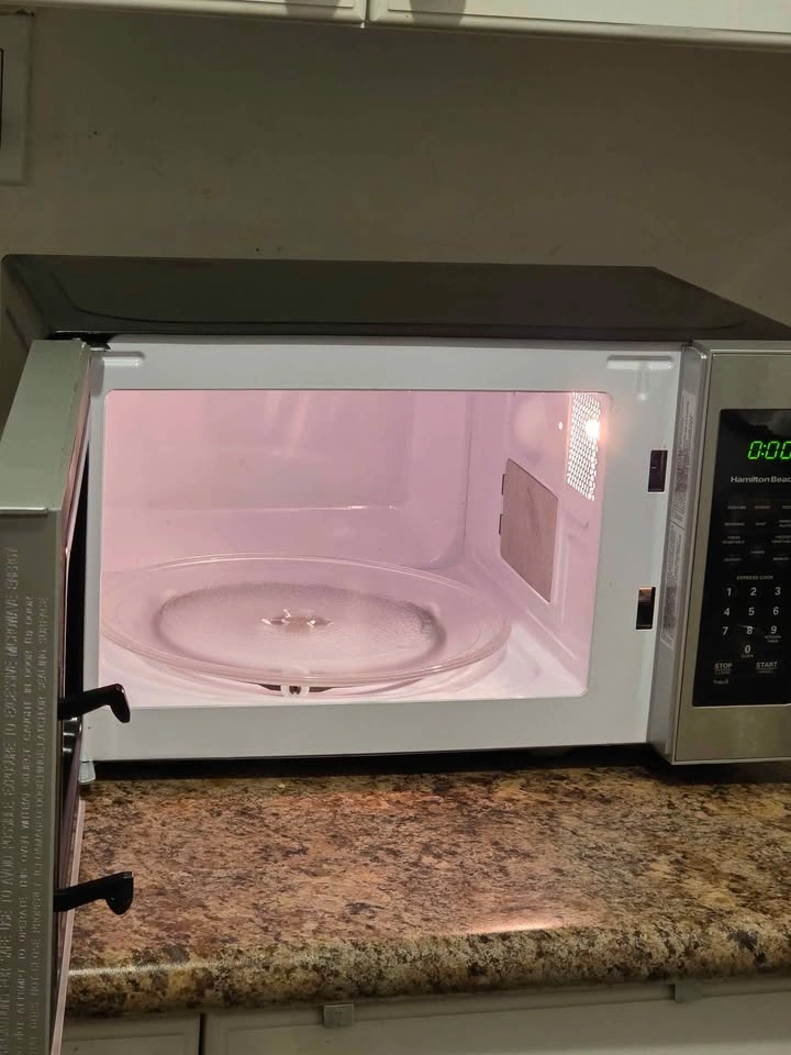 Hamilton Beach Stainless-Steel Microwave - photo 2