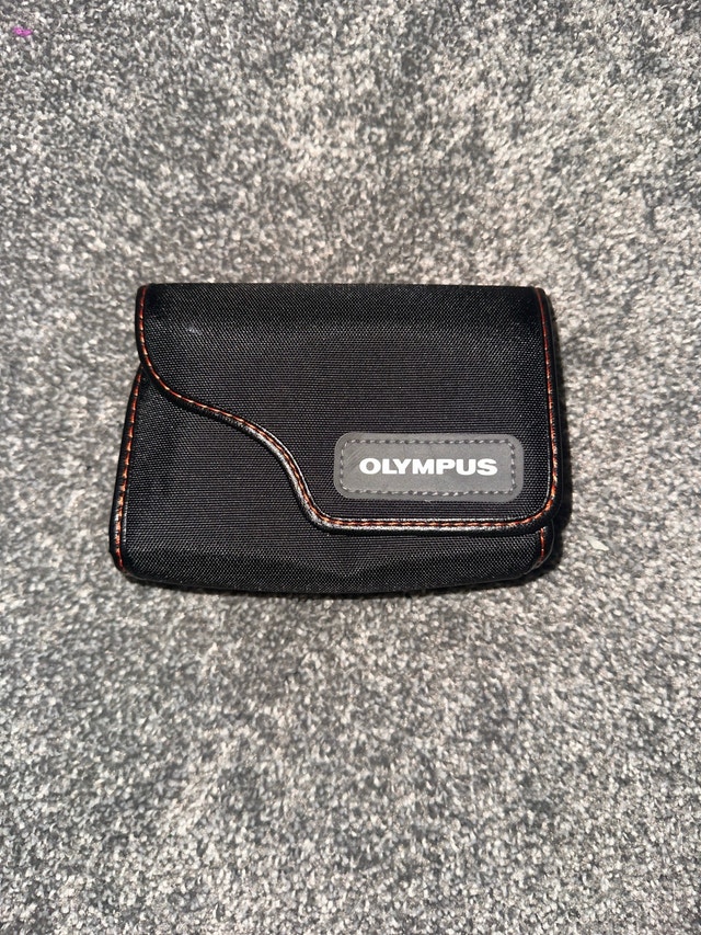 Olympus compact camera soft case 5$