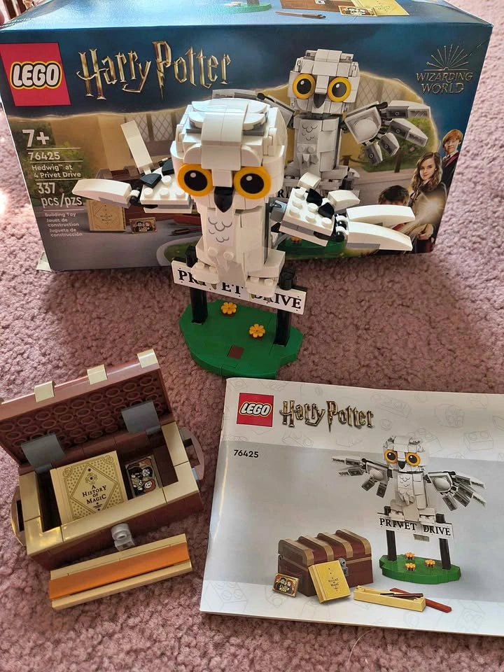 LEGO Harry Potter Hedwig at 4 Privet Drive 76425