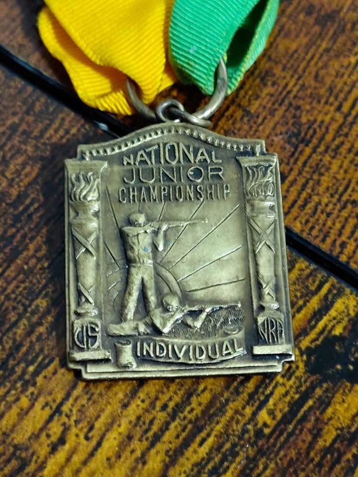 Antique/Vintage 20's - 40's Brass Medals x3 - photo 3