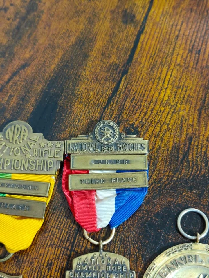 Antique/Vintage 20's - 40's Brass Medals x3 - photo 5