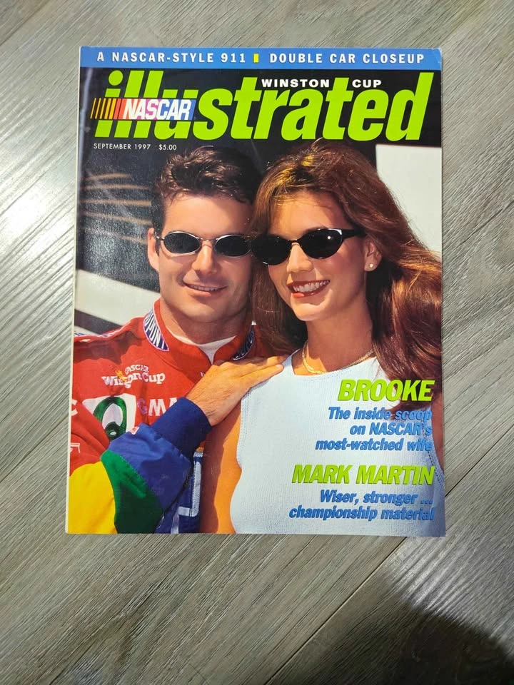 Vintage 90's Nascar Magazines x20 - photo 2
