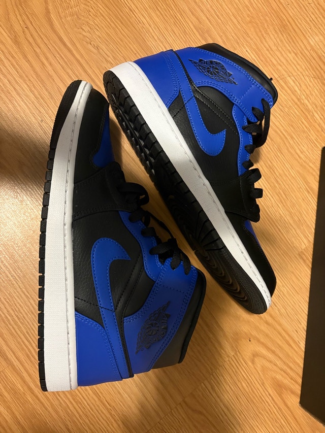 Air Jordan 1 Mid Hyper royal blue - photo 2