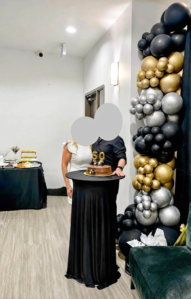 Gold, Black & Silver Balloon Garland & “5-0” Helium Balloons