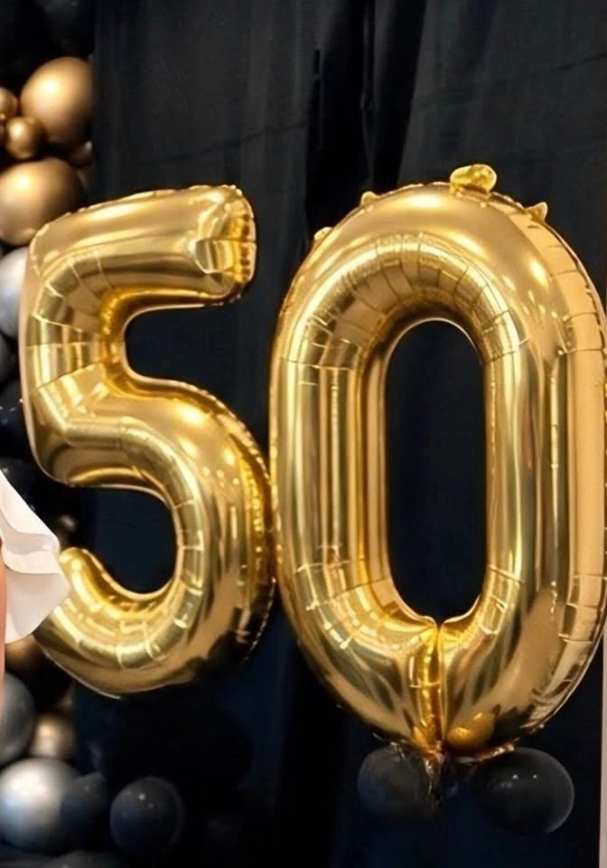 Gold, Black & Silver Balloon Garland & “5-0” Helium Balloons - photo 3