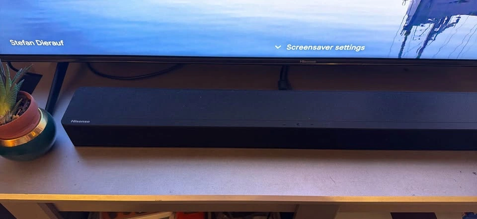 Hisense 43” TV with Soundbar - photo 4