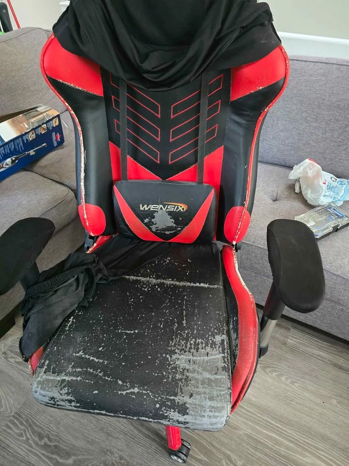 Wensix Gaming Chair with Black Cover - photo 3