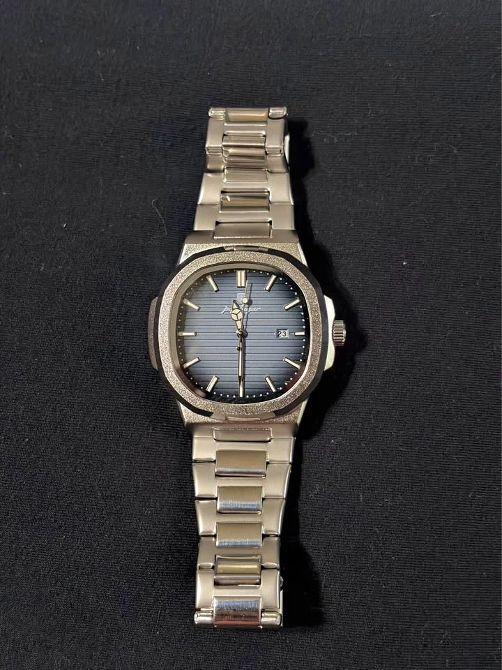 Poedagar Premium blue waterproof watch (negotiable)